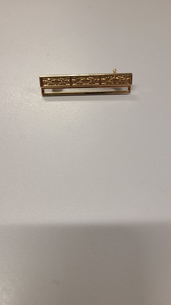 Broche dorée pour 1 médaille pendante